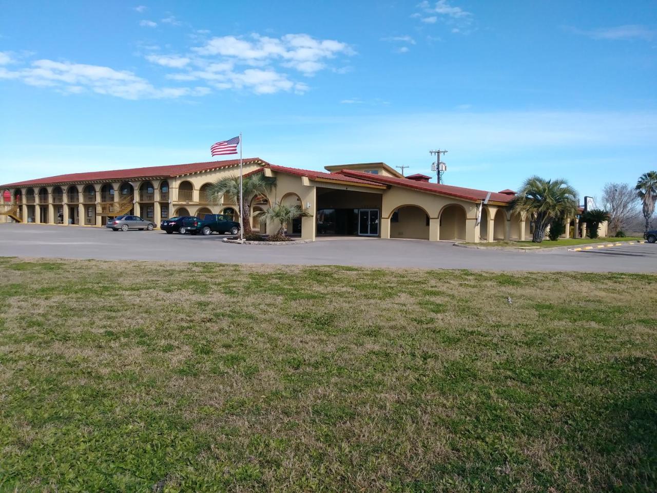 Days Inn By Wyndham San Antonio Lytle Extérieur photo